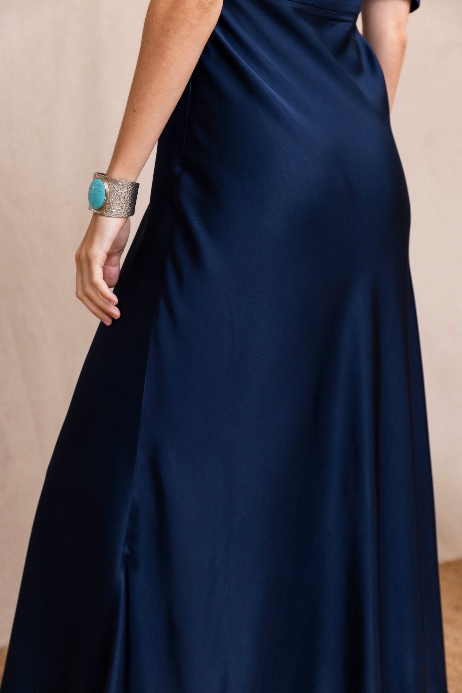 Robe Nicole satin marine