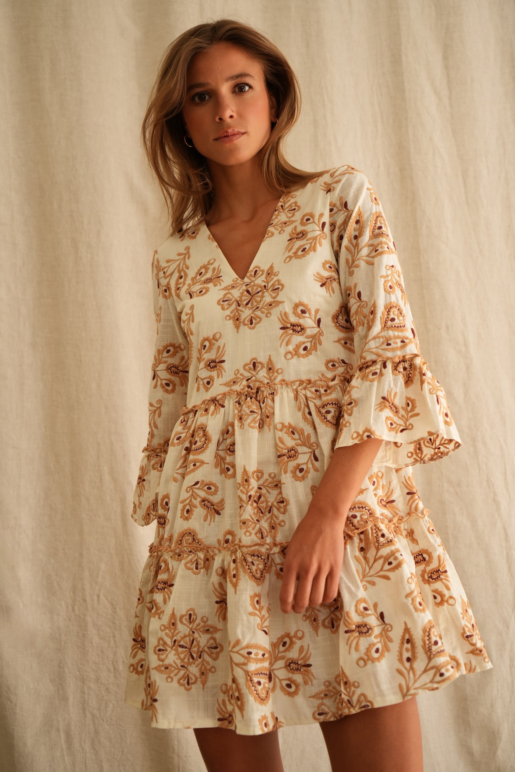 Robe Ischia brodée camel