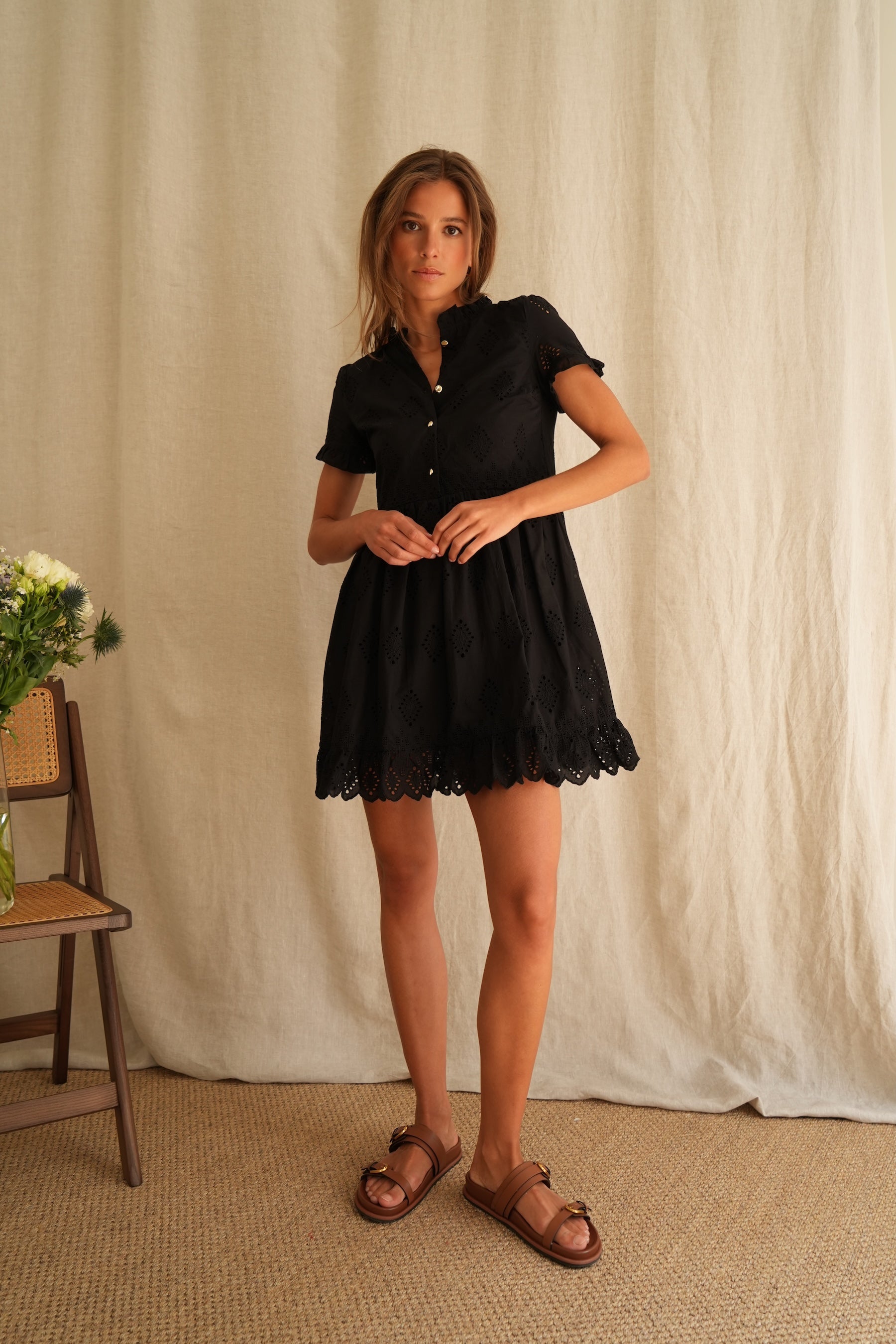 Robe Cassis brodée noire
