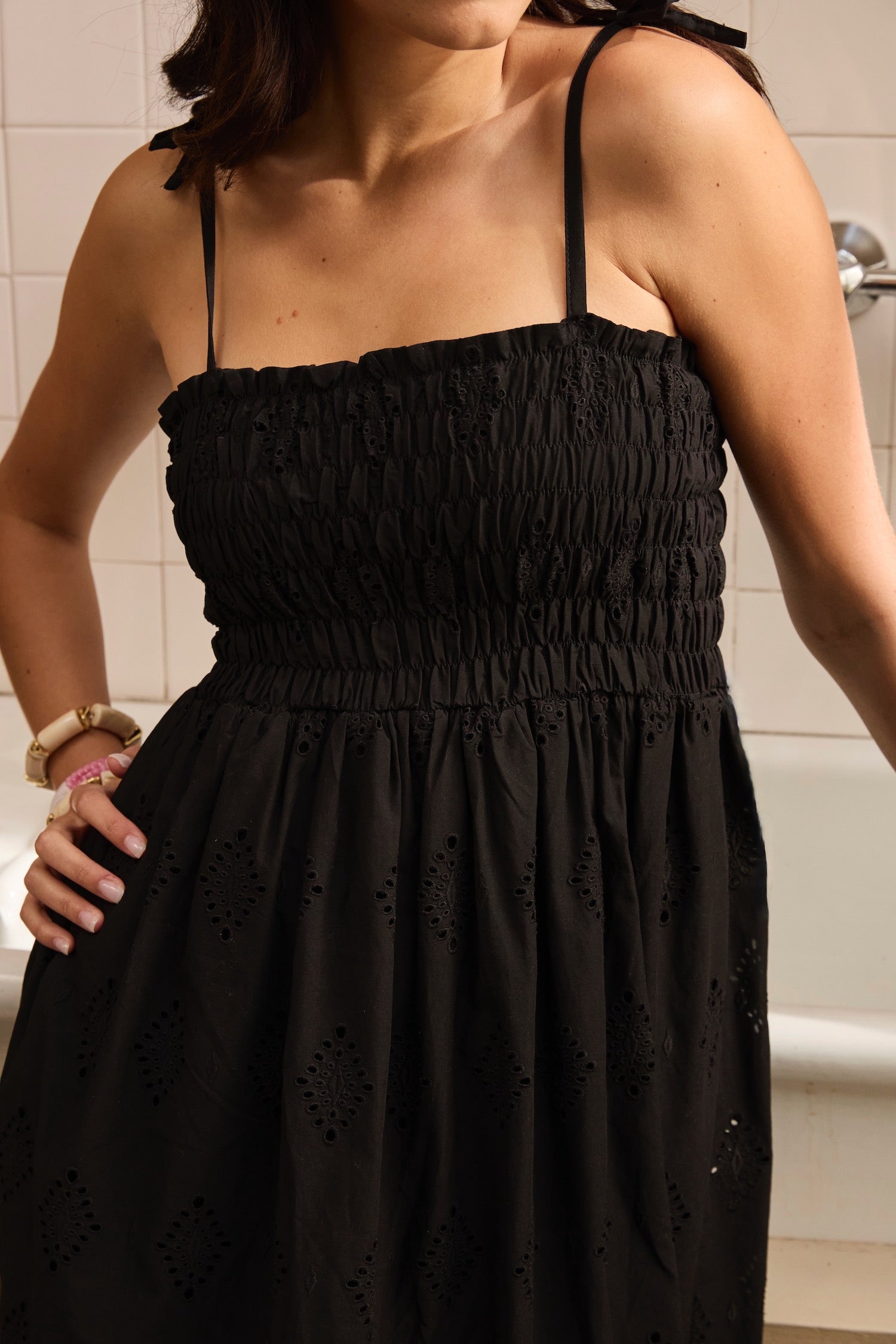 Robe Maya brodée noire