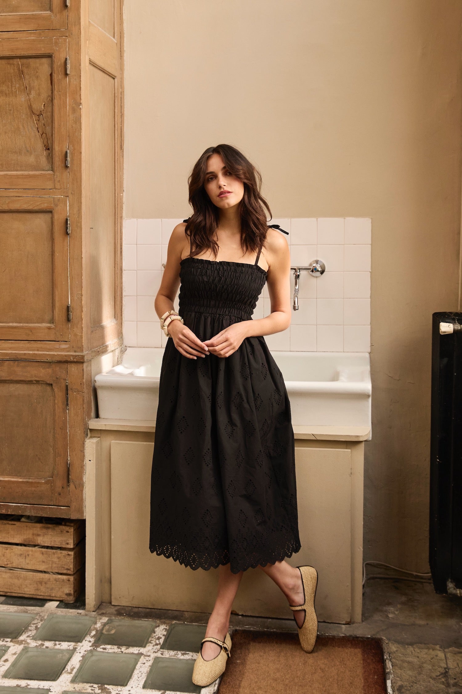 Robe Maya brodée noire